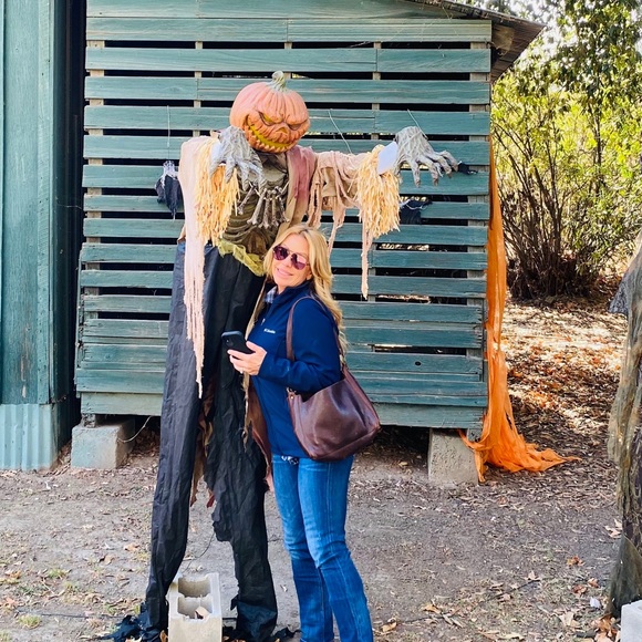 Meet your Posher, Angela - Picture 3 of 15